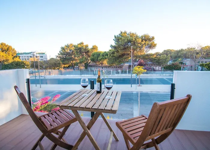 188 - Estrelícia - Pool&balcony Apartamento *
